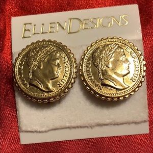 Vintage clip earrings gold tone